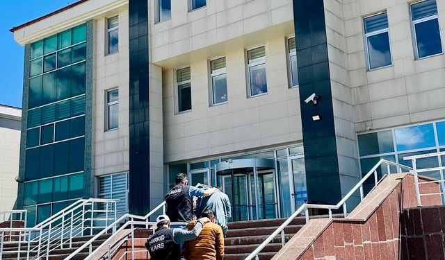 Kars'ta Narkotik Şube ekiplerince uyuşturucu operasyonu düzenlendi
