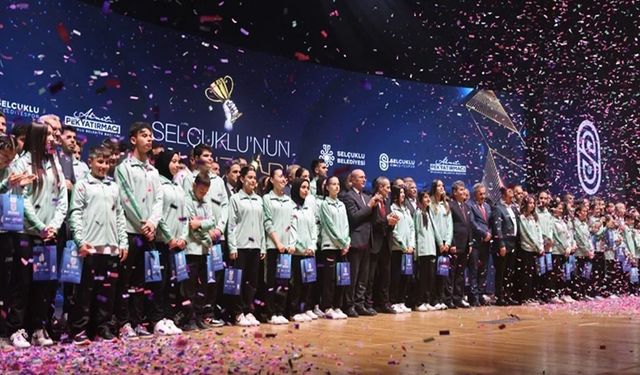Konya Selçuklu’nun başarılı sporcuları ödüllendirildi