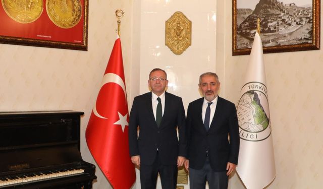 Rektör Mehmet Biber'den Vali Ziya Polat'a ziyaret