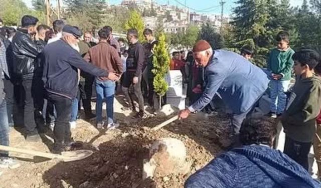 Siirt’te mezardan gelen Ses: Gerçek mi, halüsinasyon mu?