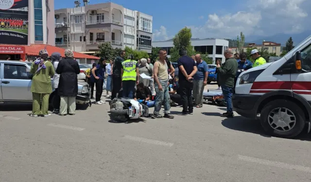Antalya Kumluca'daki kazada iki öğrenci yaralandı
