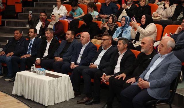 Darıca Karslılar Derneği, Âşık Maksut Feryâdî'nin konserinde buluştu