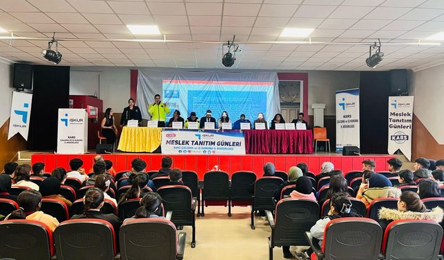 Kağızman'da son sınıf öğrencilerine “Meslek Tanıtım Günü” etkinliği yapıldı