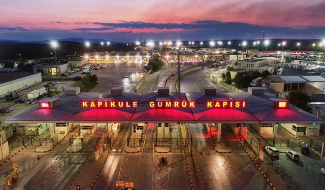 Kapıkule Sınır Kapısı’nda operasyon: Otobüsten 200 paket uyuşturucu