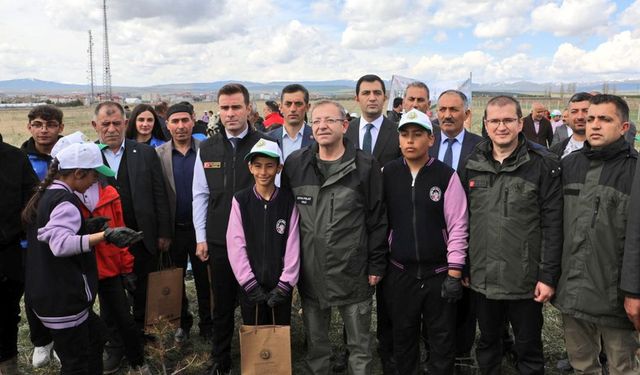 Kars'ta "Meyve Ormanı Fidan Dikimi" etkinliği düzenlendi