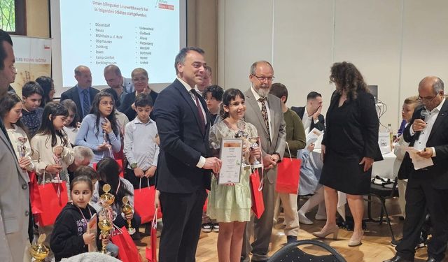 Kuzey Ren-Vestfalya’da İki Dilli Okuma Festivali görkemli bir gala gecesiyle taçlandı