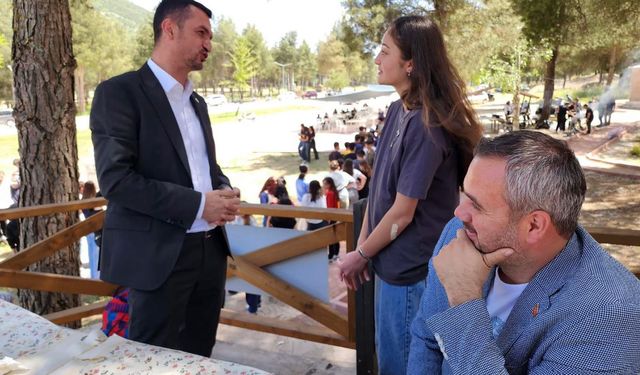 Milletvekili Oğuz gençlerle Millet Ormanı’nda buluştu