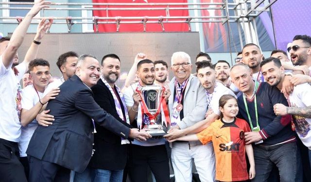 Şampiyon Kdz. Ereğli Belediyespor, kupasına kavuştu