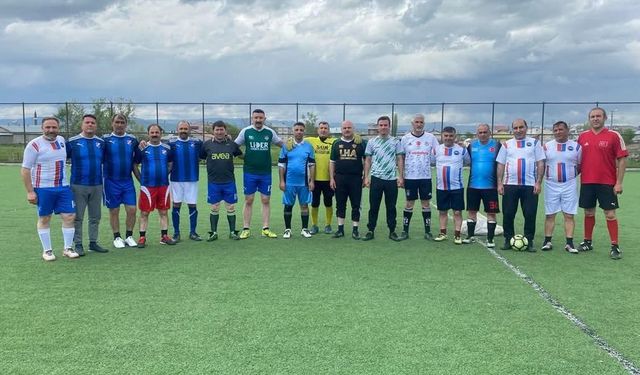 Selim’de Efsaneler Futbol Turnuvası gerçekleştirildi