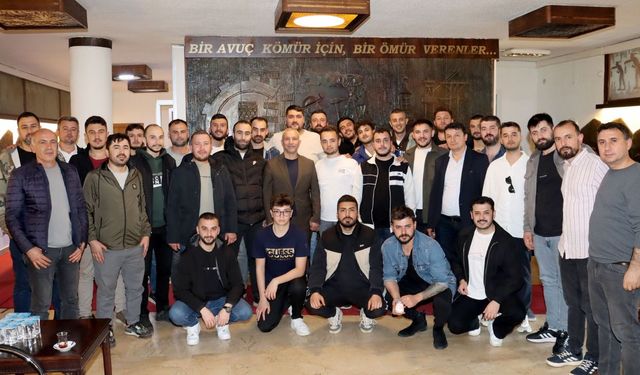 Üzülmez’de gruplu çalışan madencilerden Tayfun Demir’e ziyaret