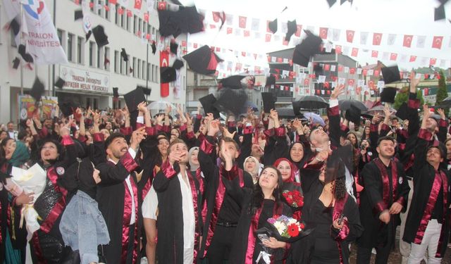 Vakfıkebir MYO’da, 19. dönem mezunlar için tören düzenlendi