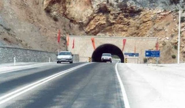 AK Parti Isparta Milletvekillerine yol eleştirisi! "Bu yolda daha kaç kişi ölecek?"