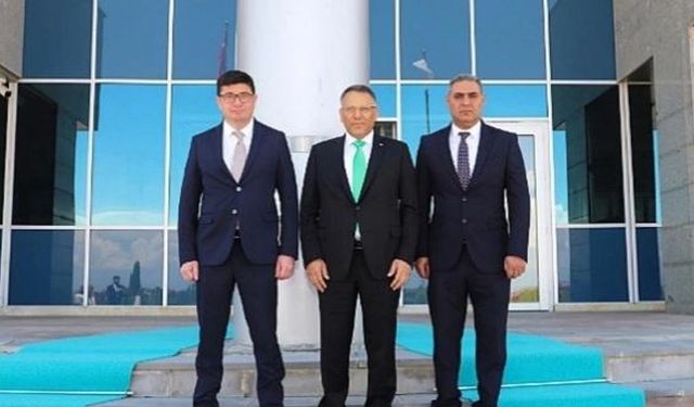 Azerbaycan Kars Başkonsolosu Zamin Aliyev'den Iğdır Üniversitesi rektörüne ziyaret