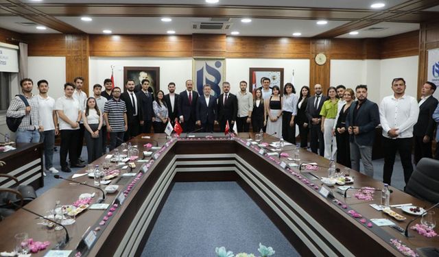 Bakan Yumaklı, ISUBÜ’yü ziyaret etti