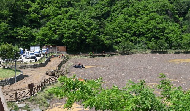 Başkan Genç: Temizlik çalışmaları bu akşam tamamlanacak