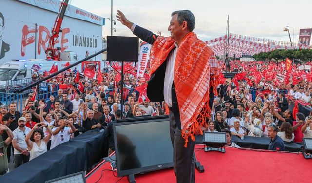 CHP Genel Başkanı Özel, Antalya'da miting yaptı