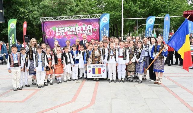 Isparta Gül Festivali sporla taçlandı
