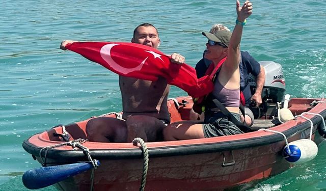 İzmir’in gururu Tuna bir kez daha tarih yazdı... Tuna, 'Manş' hedefine ulaştı!