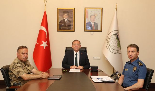 Kars Valisi Ziya Polat, Asayiş ve Güvenlik Toplantısı'na katıldı