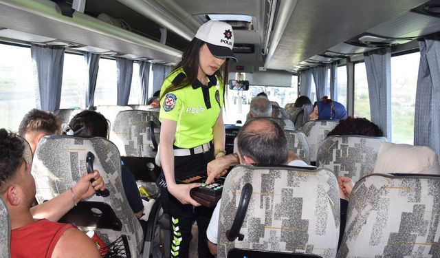 Kars'ta Kurban Bayramı'nda yolculara ikram yapıldı