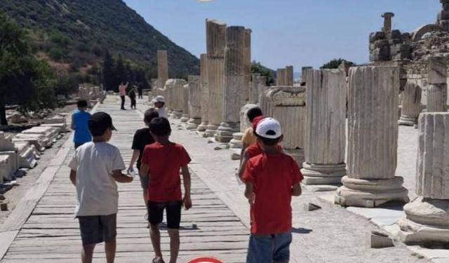 Koruma altındaki çocuklara tarih ve doğa gezisi: Efes ve Pamukkale'ye anlamlı gezi