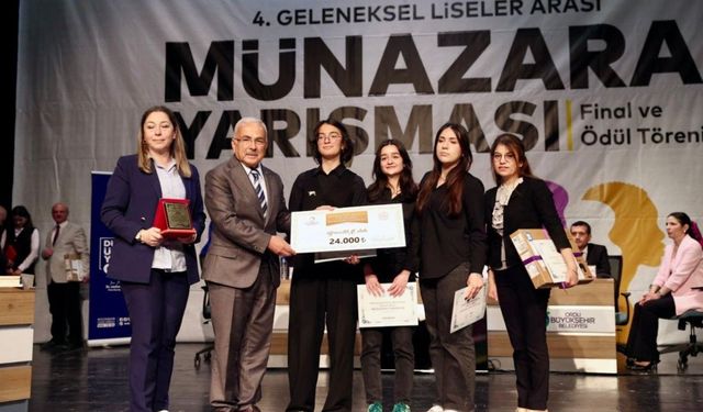 Münazara yarışmasının şampiyonu Ordu Fen Lisesi