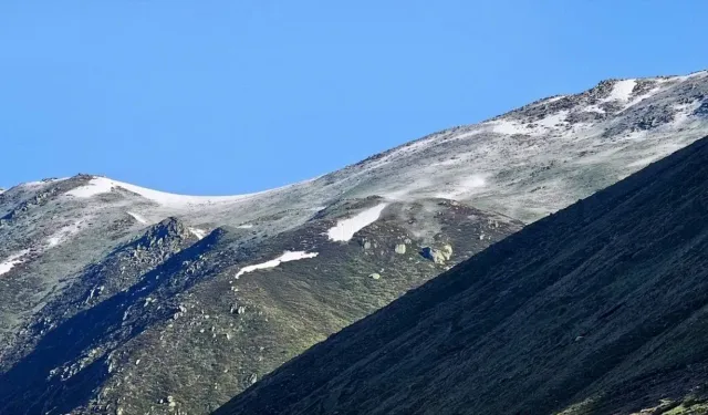Rize'nin yaylaları haziranda beyaza büründü