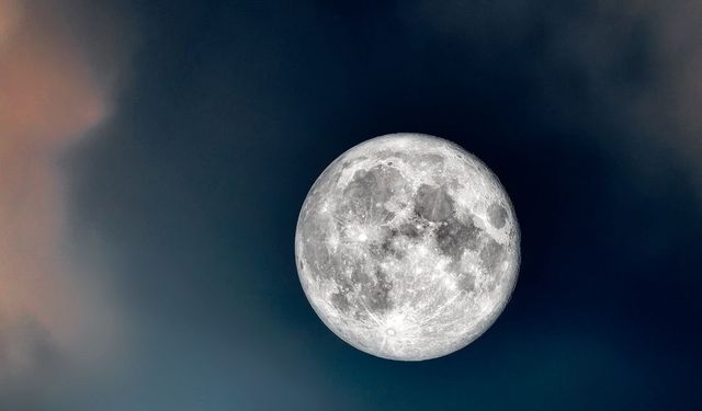 ‘Şehir yok edici’ asteroit Ay’a çarpabilir: Risk yüzde 4,3’e yükseldi