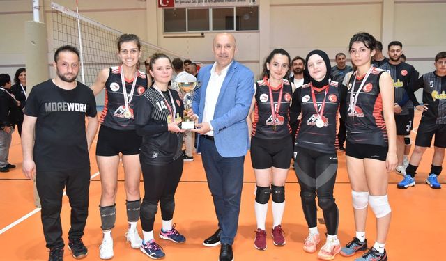 Voleybolun büyükleri belli oldu