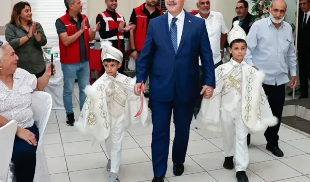 Adana’da geleneksel “sünnet şöleni” düzenlendi
