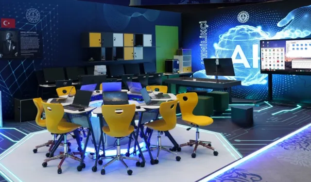 Etkileşimli tahtalar yeniden tanımlanıyor... Milli işletim sistemi PARDUS'un yeni sürümü yaygınlaştırılacak