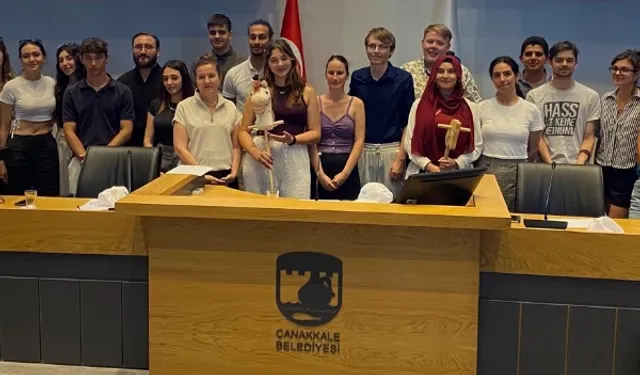 Osnabrück ve Çanakkaleli gençler meclis toplantısında buluştu