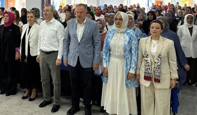 AK Parti Isparta Kadın Kolları İl Danışma Meclisi Toplantısı gerçekleştirildi