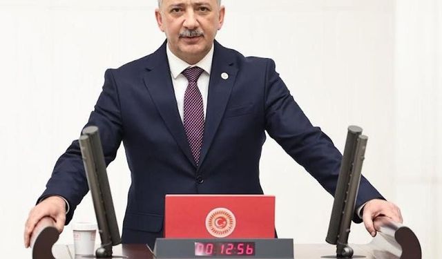 Kadem Mete’den Yangın Uyarısı: "Yeşil Vatan Hepimizin"