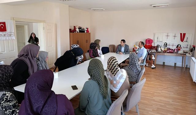 Kaymakam Mehmet Ali Semiz, ADEM kursiyerleriyle buluştu