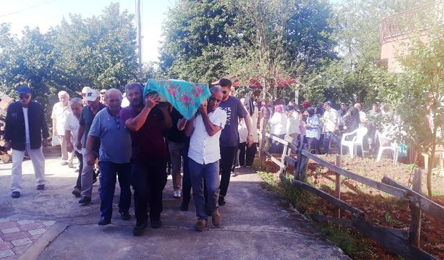 Şehit Uzm. Çvş. Hüseyin Çatalbaş’ın Annesi Elmas Çatalbaş son yolculuğuna uğurlandı
