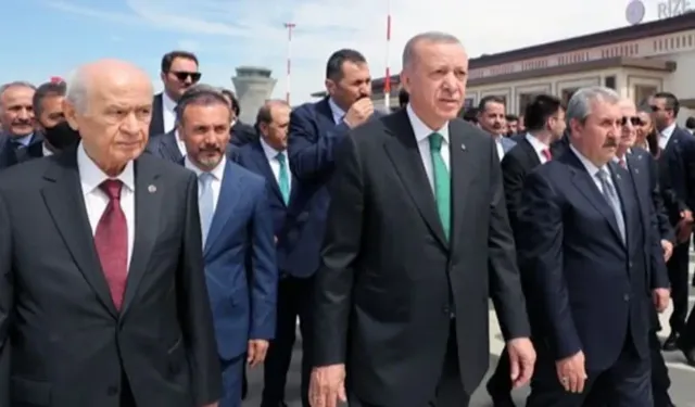 TBMM'de Cumhur İttifakı zirvesi: Cumhurbaşkanı Erdoğan, Bahçeli ve Destici bir araya geldi