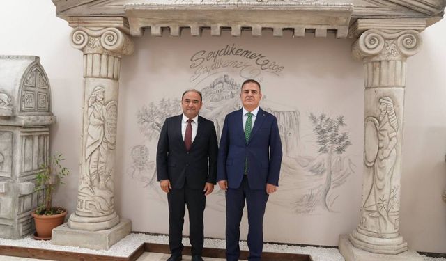 Vali Akbıyık'tan Başkan Akdenizli'ye ziyaret