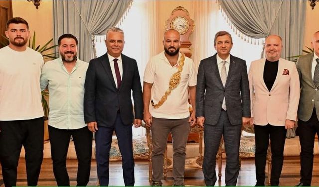 Vali Şahin, Kırkpınar Başpehlivanı Orhan Okulu’yu ağırladı