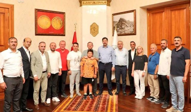 Vali Ziya Polat, BEM-BİR-SEN heyetini makamında ağırladı