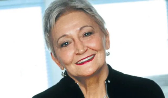 Yazar Pınar Kür hayatını kaybetti