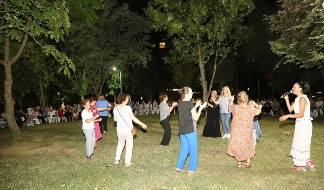 Ataevler Mahallesi’nde renkli gece