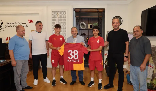 Galatasaray'a transfer olan Talaslı gençten Başkan Yalçın'a ziyaret