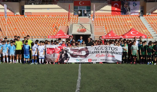 İzmit’te 30 Ağustos'a özel futbol coşkusu