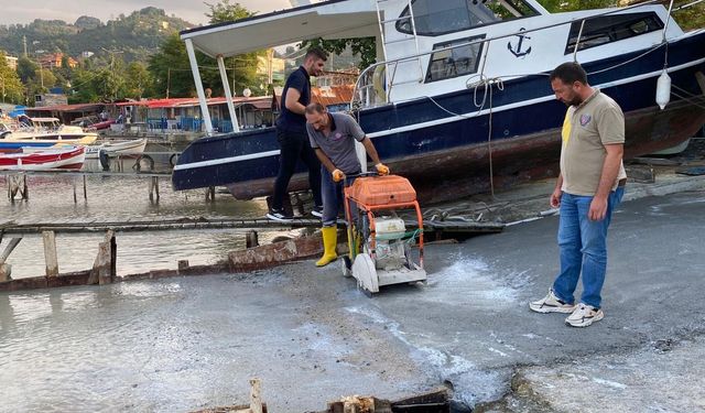 Bulancak Belediyesi kaçak balıkçı barınağını kapattı