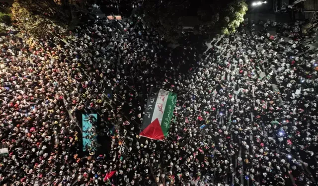 İstanbul’da “Gazze’ye Umut Işığı Ol” yürüyüşüne yoğun ilgi