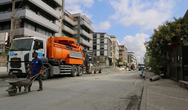 İSU, yaz döneminde Yahyakaptan’da altyapı seferberliği başlattı; Büyükşehir’den Yahyakaptan için kalıcı çözüm