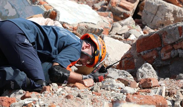 Kars’ta olası bir deprem tatbikatı başarıyla tamamlandı