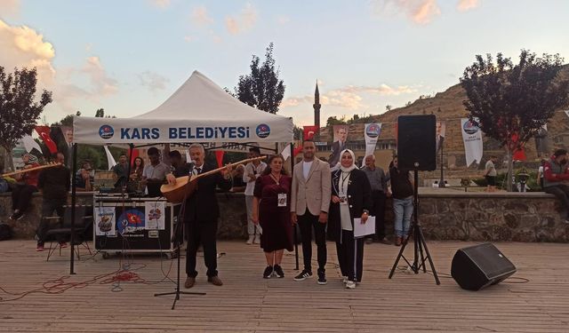 Kars’ta “Sözün ve Sazın İzinde: Âşıklar ve Şairler Şöleni” düzenlendi