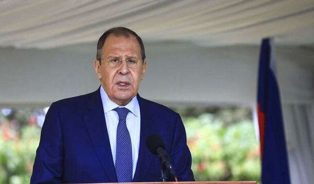 Lavrov: İstanbul’da 2022’de üzerinde mutabık kalınan güvenlik garantilerini destekliyoruz